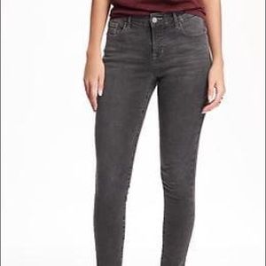 *SOLD* Old Navy Rockstar Skinny Jeans